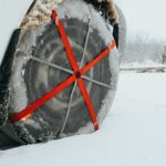 Obliekli sme nášmu autu snehové ponožky a neľutujeme