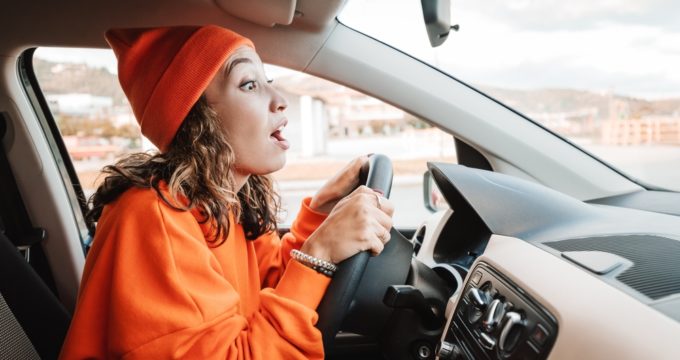 Ťukli ste cudzie auto? Nerobte si problémy a takto postupujte