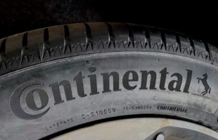 Prečo je dôležité overiť hmotnostný a rýchlostný index pneumatík