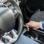 Diagnostika riadiacej jednotky airbagov a systému SRS v osobnom automobile.